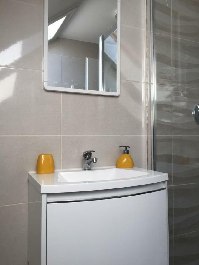 Apartman Studio Sonas 3 With Free Private Parking Karlovac Luaran gambar